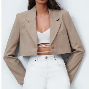 Zara TOPSTITCHED CROPPED BLAZER